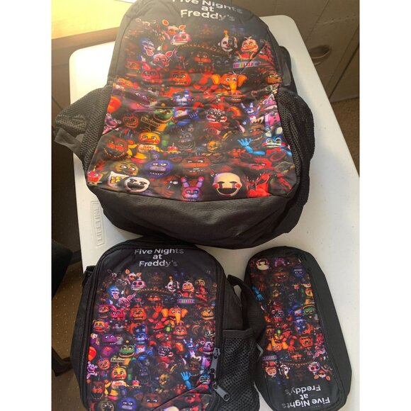 Five Nights At Freddys 3-Piece Backpack Set Includes Backpack Lunch Bag & Pencil - Picture 1 of 5